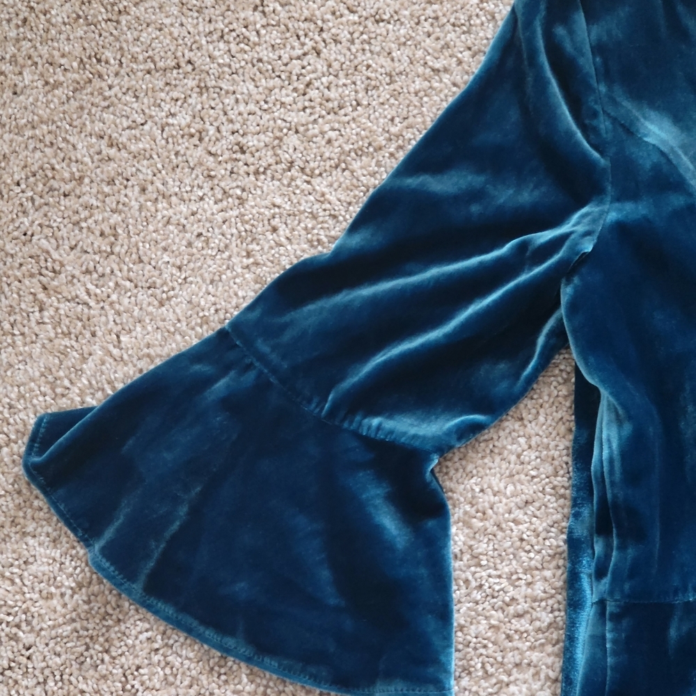♥️NWT♥️ BODEN WOMENS VELVET DRESS - Picture 3 of 13